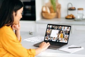 How to Get Repeat Clients and Build a Steady Income Online: A Guide for Remote Workers Serving International Clients