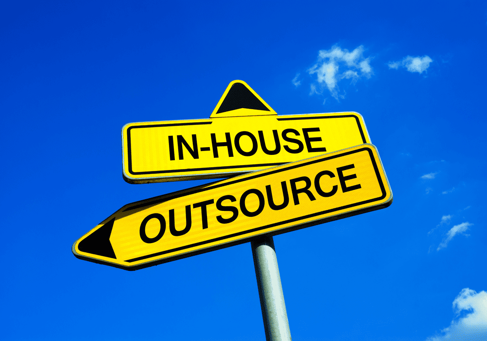 Outsourcing vs. In-House: The Pros and Cons for Modern Businesses